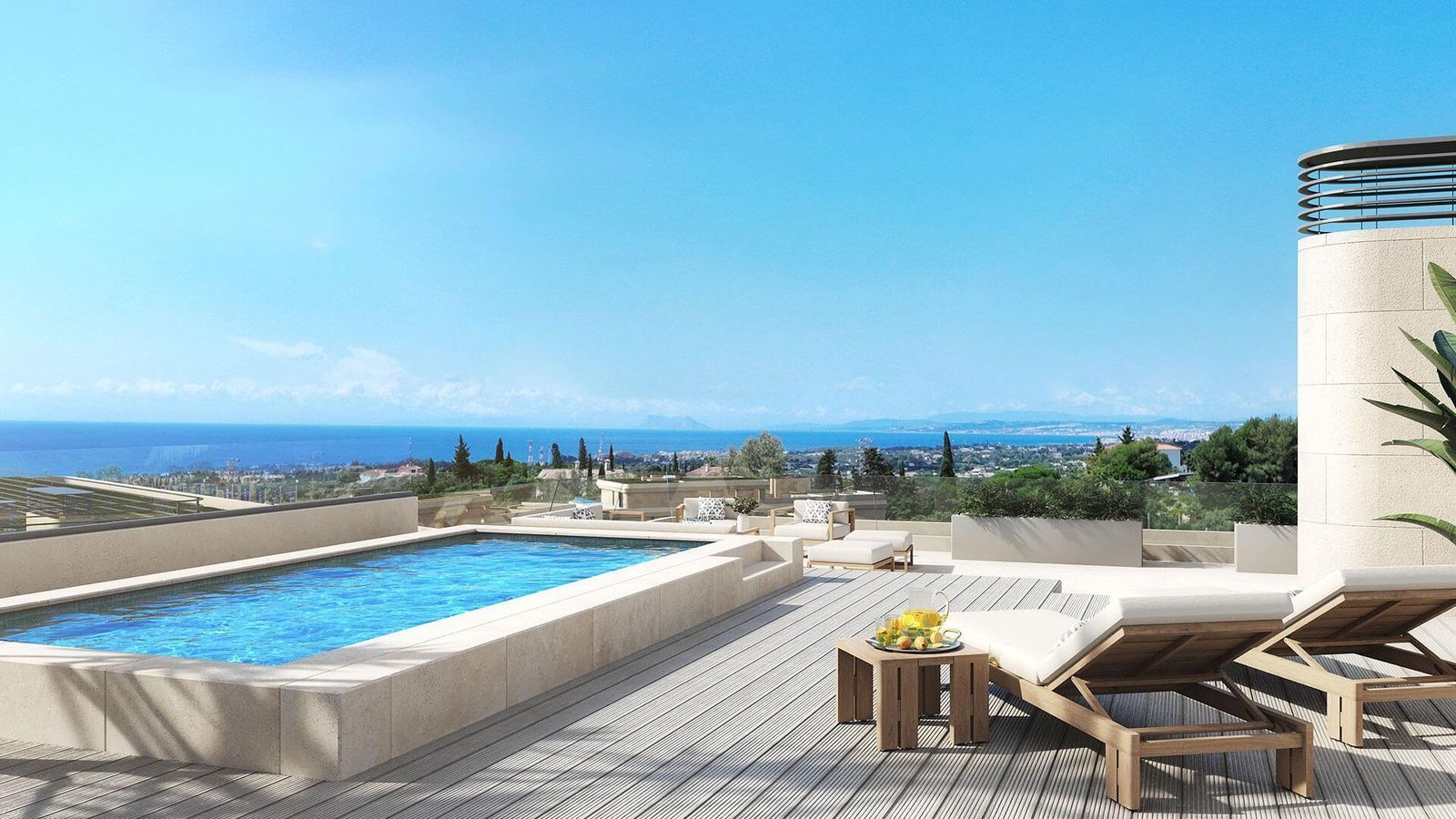 Terras met zwembad en panoramisch uitzicht op zee